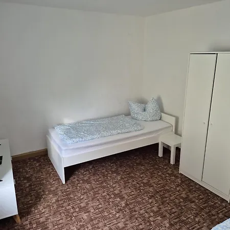 Monteurwohnung Nähe Leuna, Halle Und Leipzig *