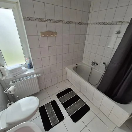 Апартаменты Monteurwohnung Naehe Leuna, Halle Und Leipzig