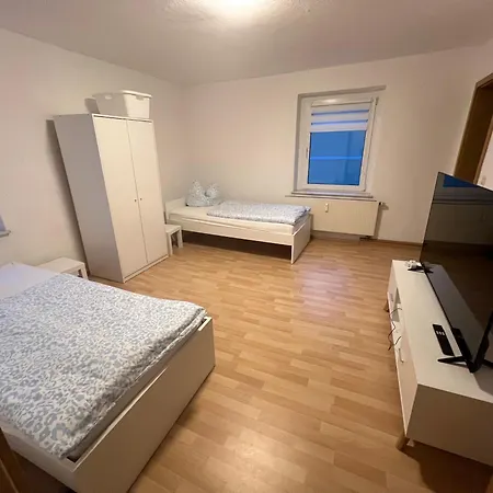 Monteurwohnung Naehe Leuna, Halle Und Leipzig Апартаменты *